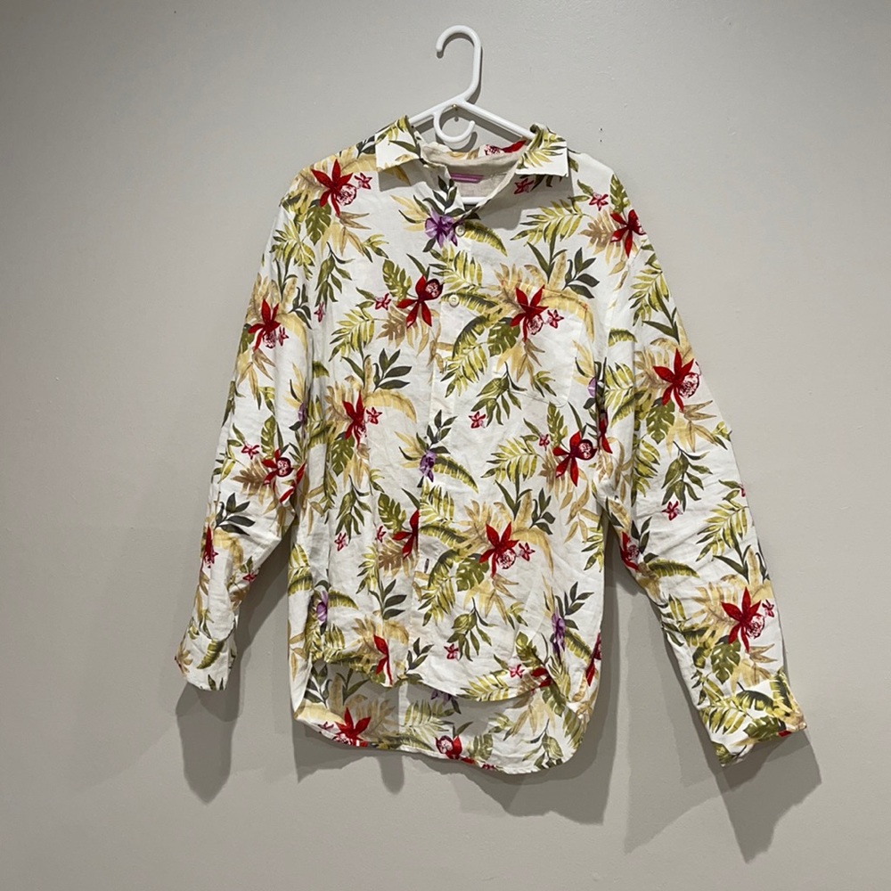 Tommy Bahama long sleeve floral pattern